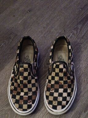 Vans Womens Camo Desert Slip-On Sneakers - Black & Brown